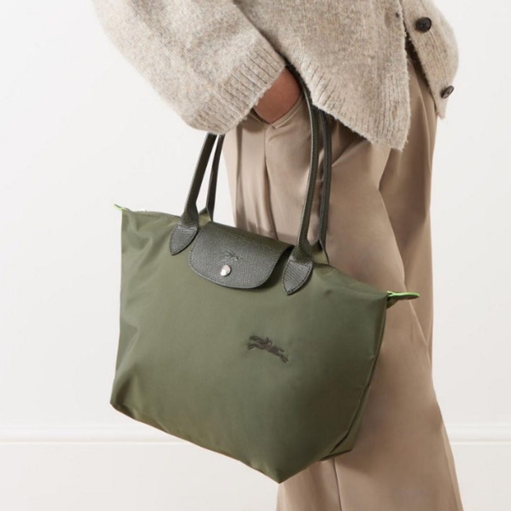 Le Pliage Medium Tote in Green